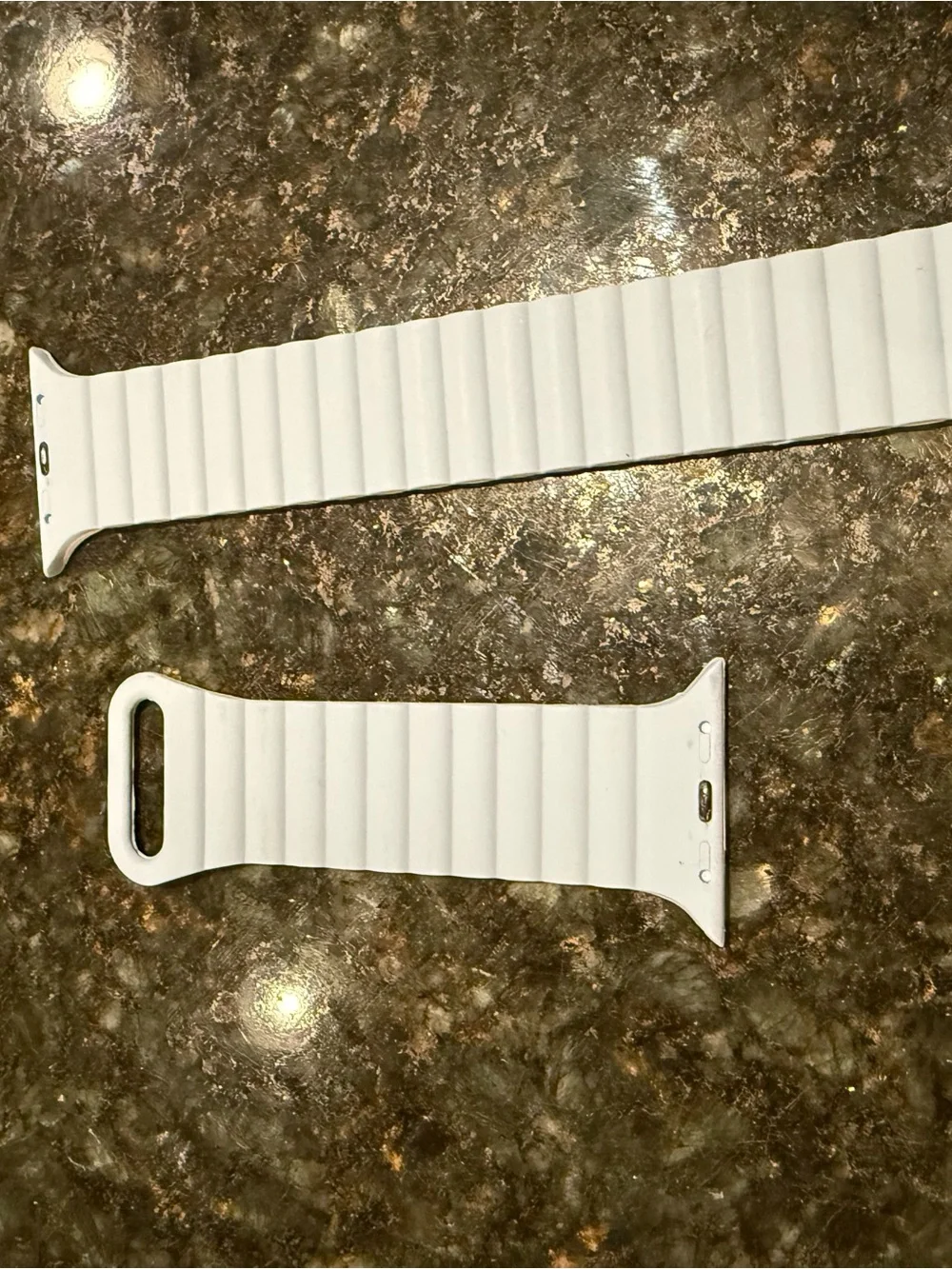 White Leather-Style Magnetic Watch Band for Smartwatches